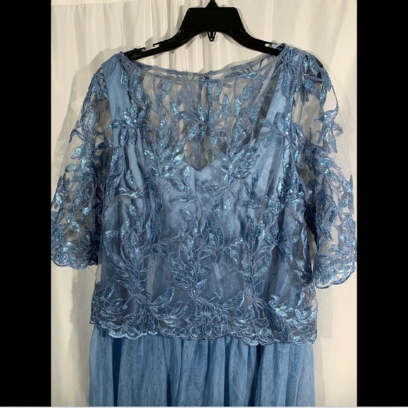 NEW‎ $208 BRIANNA Embellished Mesh Gown in Blue - Picture 3 of 8